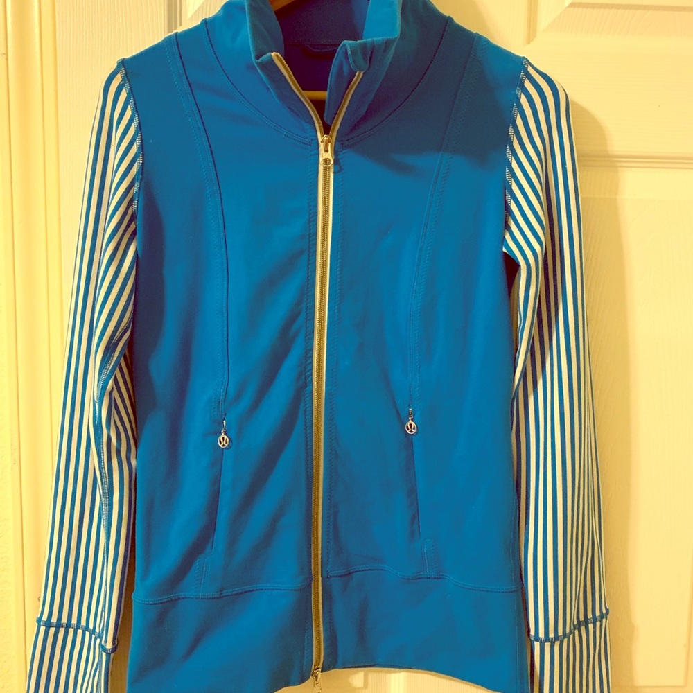Lululemon size 6 jacket